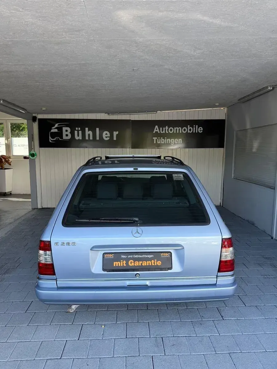 Gebraucht Mercedes E280 193 PS (141 kW) 1993 Blau Kombi