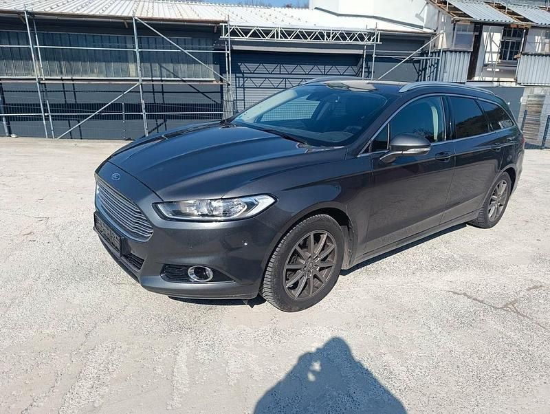 Gebraucht Ford Mondeo Titanium 150 PS (110 kW) 2016 Grau Kombi