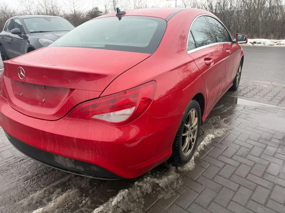 Gebraucht Mercedes CLA200 156 PS (114 kW) 2014 Rot Limousine