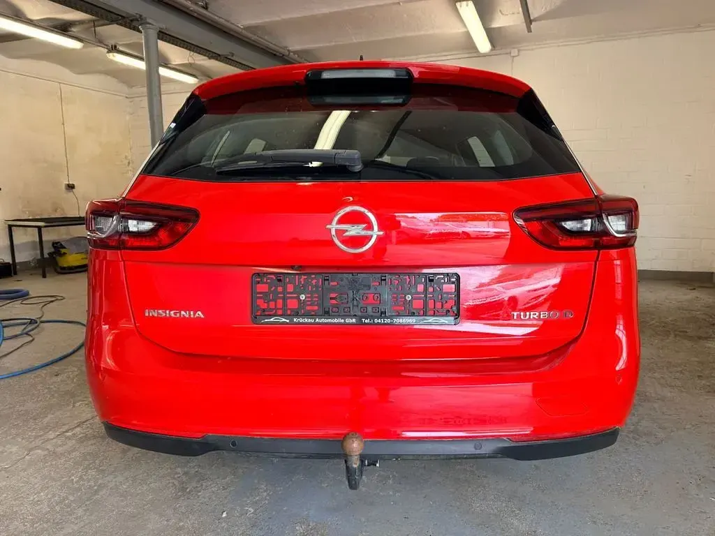 Gebraucht Opel Insignia 170 PS (125 kW) 2018 Rot Kombi
