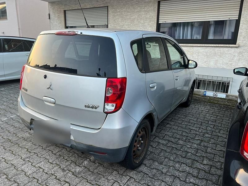 Gebraucht Mitsubishi Colt 95 PS (69 kW) 2009 Silber Kleinwagen