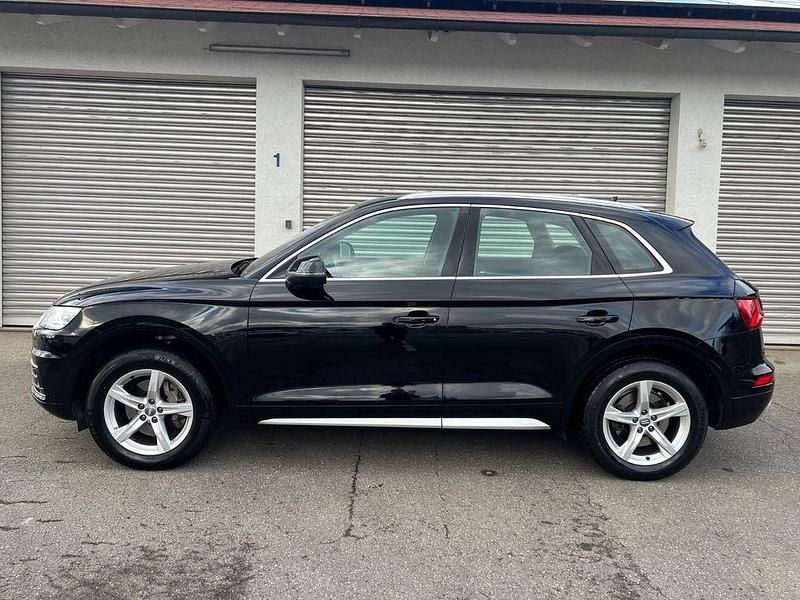 Gebraucht Audi Q5 Sport 163 PS (119 kW) 2019 Schwarz SUV