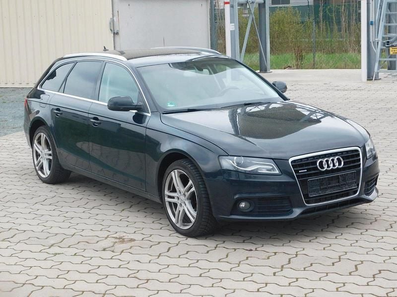 Second-hand Audi A4 240 CP (176 kW) 2011 Negru Break