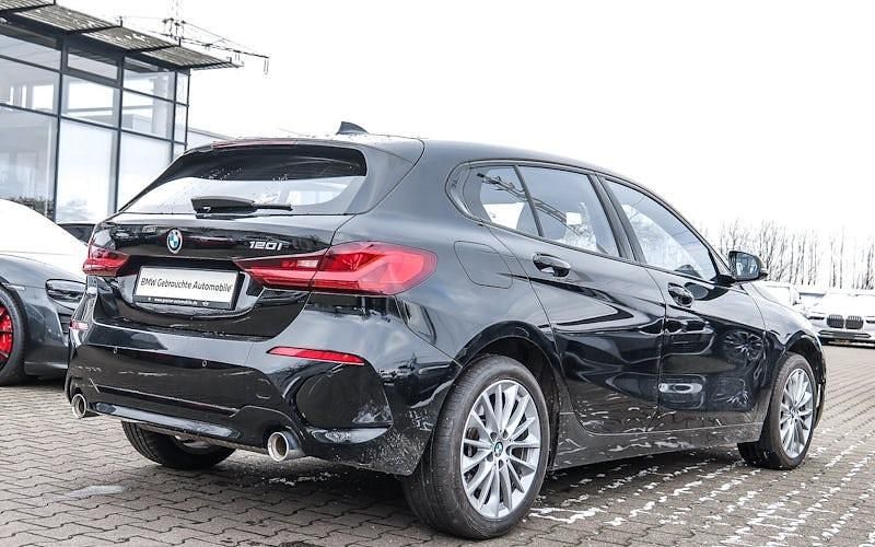 Gebraucht BMW 120 Advantage 178 PS (130 kW) 2022 Schwarz Kleinwagen