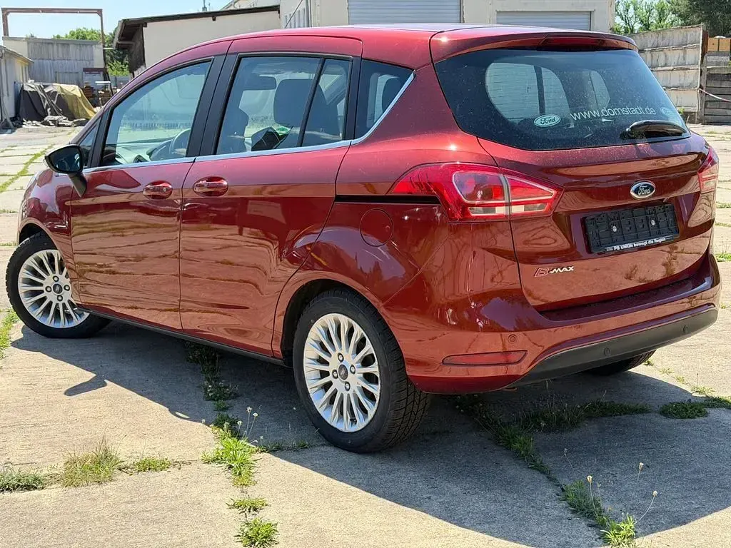 Gebraucht Ford B-MAX Titanium 105 PS (77 kW) 2015 Rot Van / Kleinbus