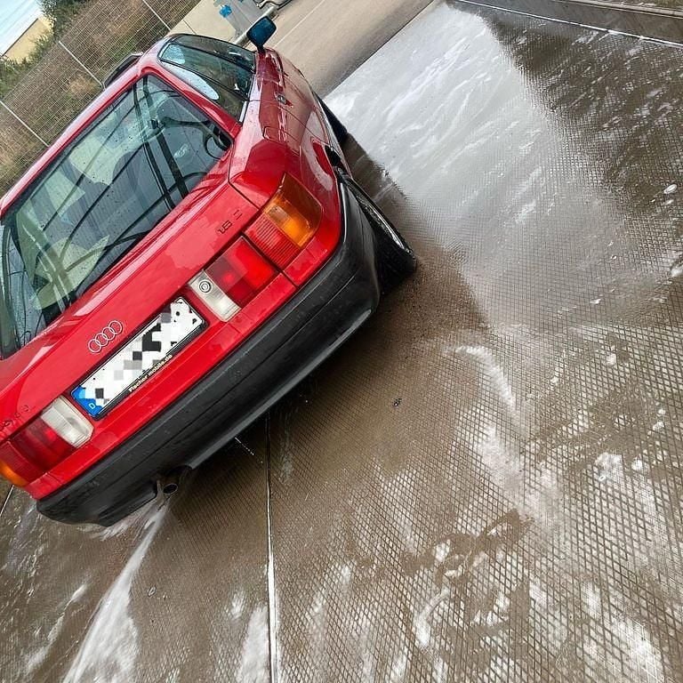 Rot Gebraucht 1990 Audi 80 Limousine | 2.300 € - Bild 1/3