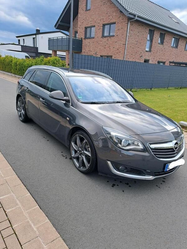Grau Gebraucht 2015 Opel Insignia Kombi | 7.500 € (Etwas zu teuer) - Bild 1/4