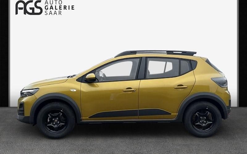Neu Dacia Sandero Expression 110 PS (80 kW) 2025 Jaune amber (gelb) Limousine
