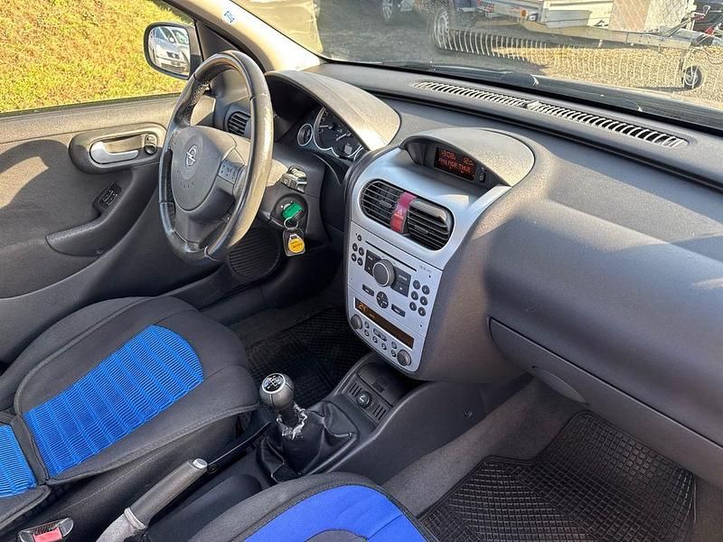 Gebraucht Opel Corsa Edition 60 PS (44 kW) 2005 Silber Kleinwagen