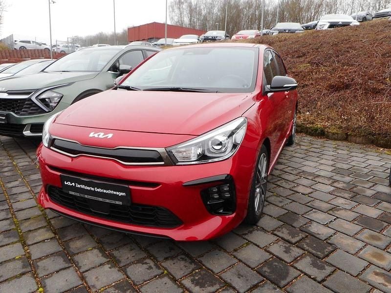 Rot Gebraucht 2023 Kia Rio GT-Line Limousine | 20.850 € (Etwas zu teuer) - Bild 1/4