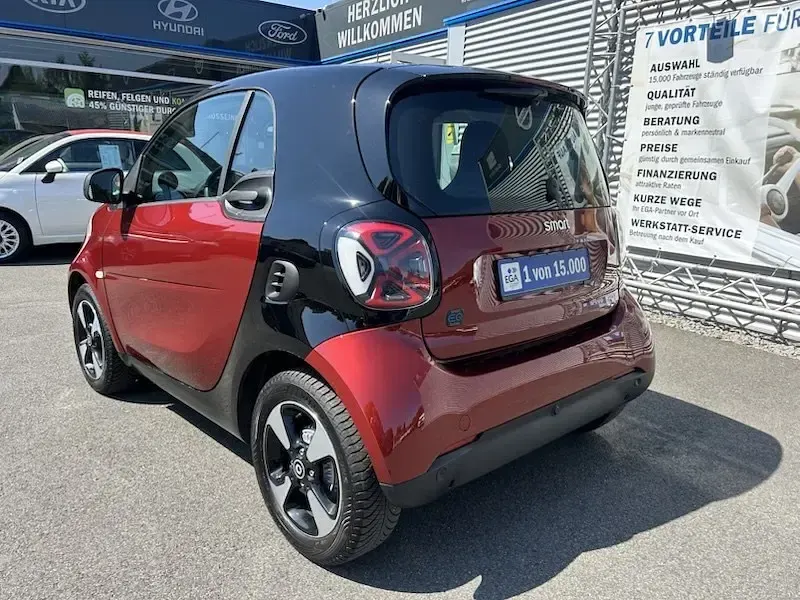 Gebraucht Smart ForTwo Electric Drive Exclusive 60 kW (82 PS) 2024 Rot metallic
