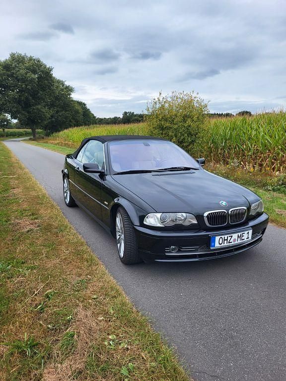 Schwarz Gebraucht 2001 BMW 330 Cabriolet Performance Cabrio | 13.500 € (Fairer Preis) - Bild 1/4