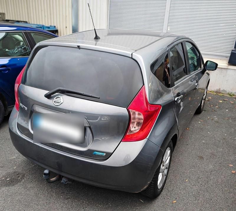 Gebraucht Nissan Note Acenta 80 PS (58 kW) 2013 Grau Kleinwagen