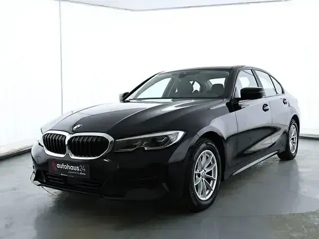Gebraucht BMW 318 Advantage 150 PS (110 kW) 2021 Schwarz Limousine