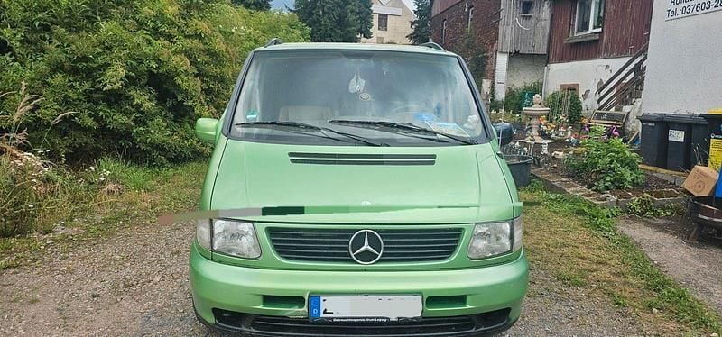 Grün Gebraucht 1998 Mercedes Vito Van / Kleinbus | 4.800 € - Bild 1/4