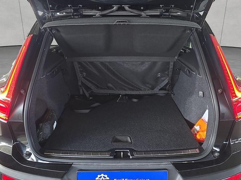 Gebraucht Volvo XC40 Ultimate 261 PS (191 kW) 2022 Onyx schwarzmetallic SUV