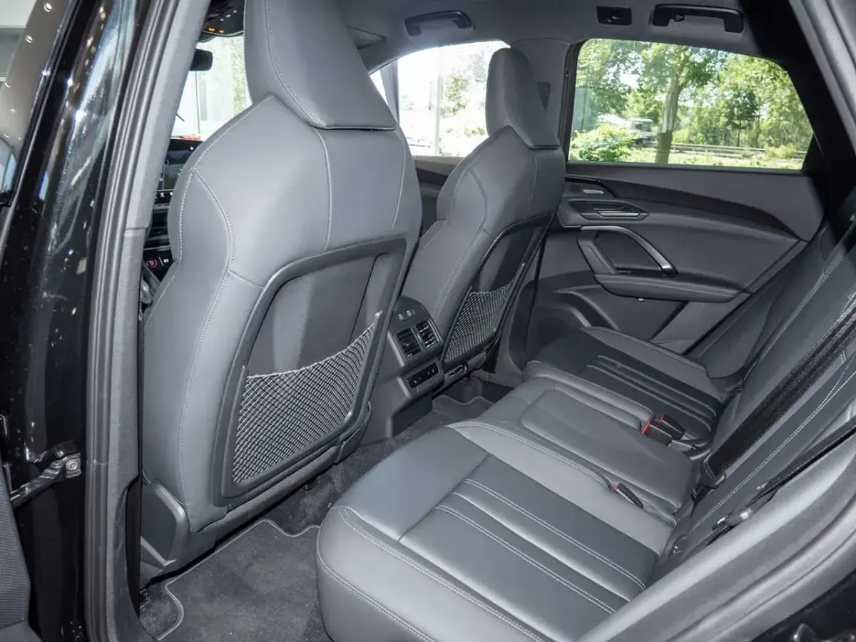 Gebraucht Audi Q5 Sportback Sport 204 PS (150 kW) 2026 Schwarz SUV