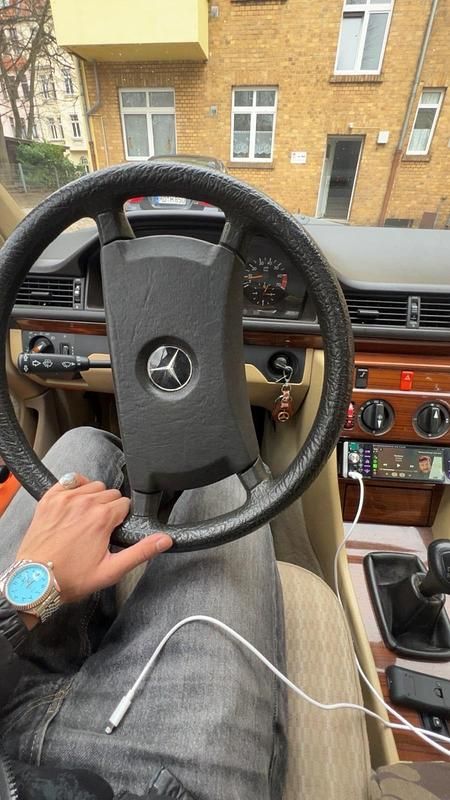 Gebraucht Mercedes E230 132 PS (97 kW) 1990 Braun Limousine