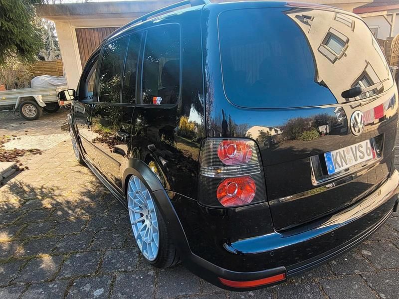 Gebraucht VW Touran Cross 105 PS (77 kW) 2007 Schwarz Van / Kleinbus