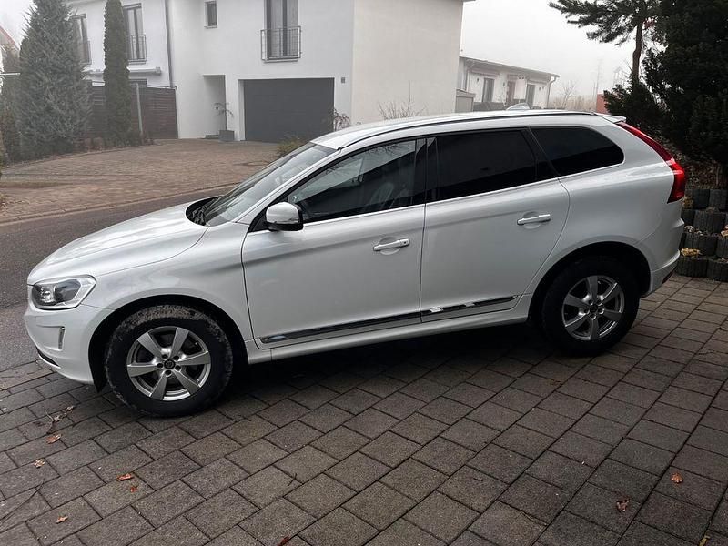 Gebraucht Volvo XC60 Summum 190 PS (139 kW) 2016 Weiß SUV