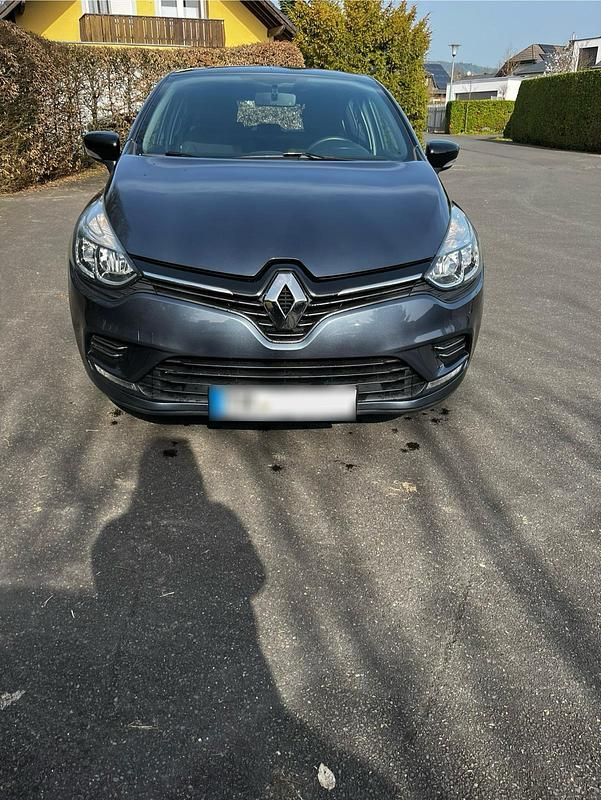 Gebraucht Renault Clio IV LIMITED 90 PS (66 kW) 2018 Grau Kleinwagen