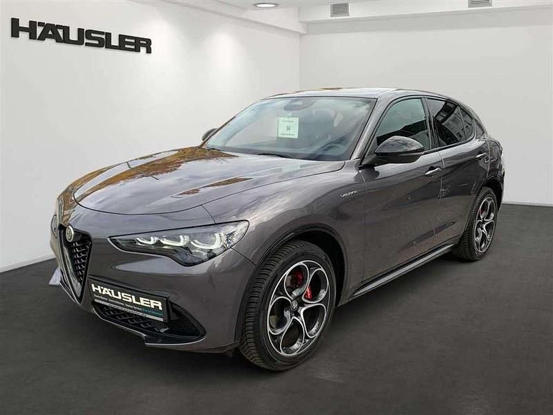 Grigio vesuvio, metallic Gebraucht 2024 Alfa Romeo Stelvio Veloce SUV | 42.970 € (Etwas zu teuer) - Bild 1/4