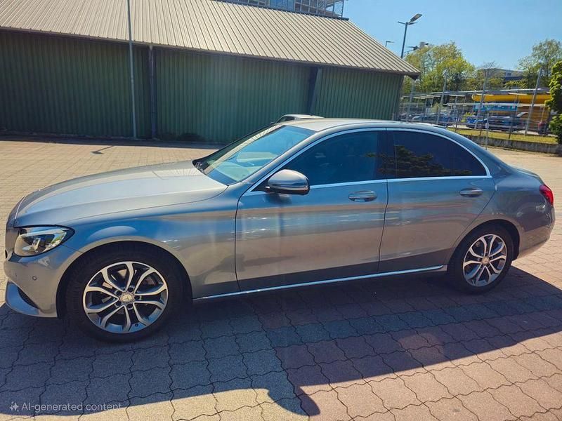 Gebraucht Mercedes C200 184 PS (135 kW) 2015 Grau Limousine