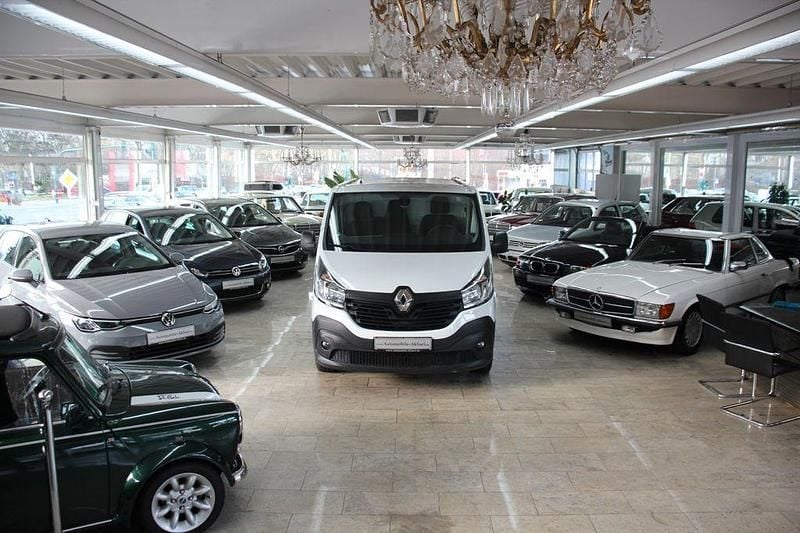 Gebraucht Renault Trafic Komfort 121 PS (88 kW) 2019 Weiß Van / Kleinbus