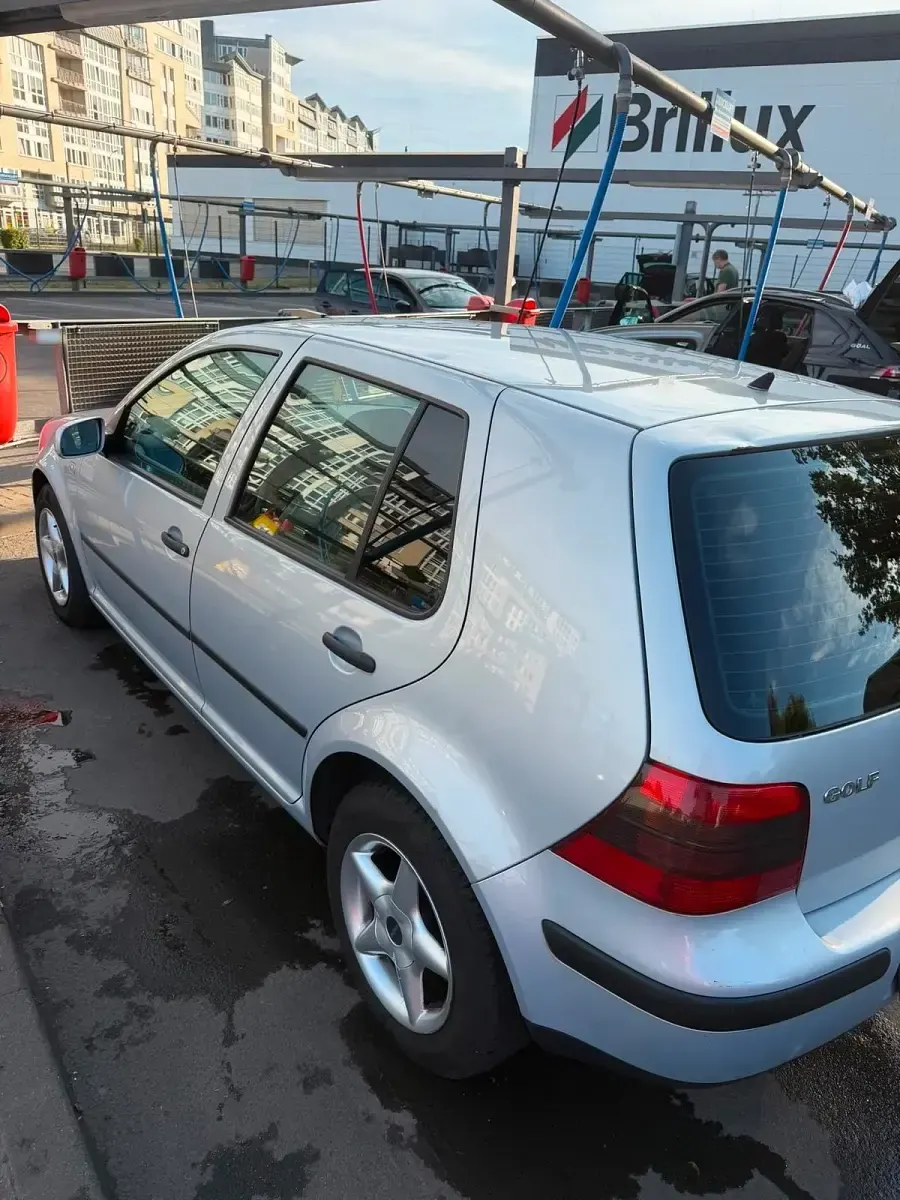 Gebraucht VW Golf IV 85 PS (62 kW) 1999 Silber Kleinwagen