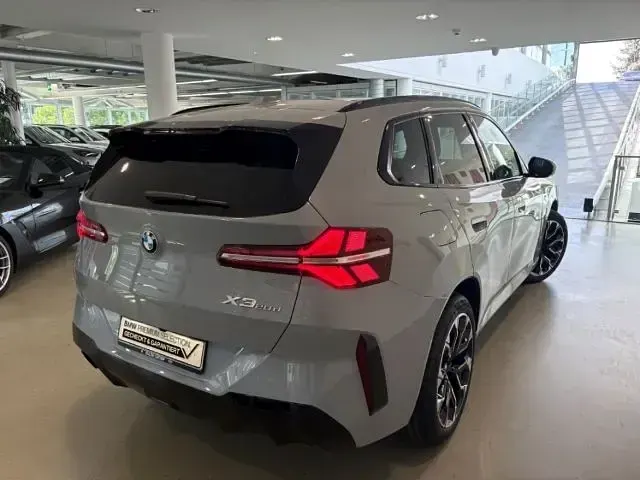 Gebraucht BMW X3 M Sport 197 PS (144 kW) 2025 Brooklyn grau metallic SUV