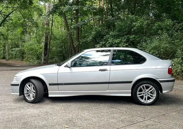 Gebraucht BMW 316 M Sport 102 PS (75 kW) 1998 Silber Coupé