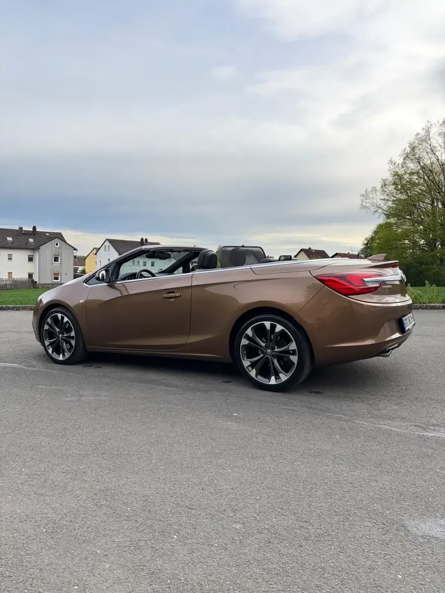Gebraucht Opel Cascada 170 PS (125 kW) 2016 Braun Cabrio