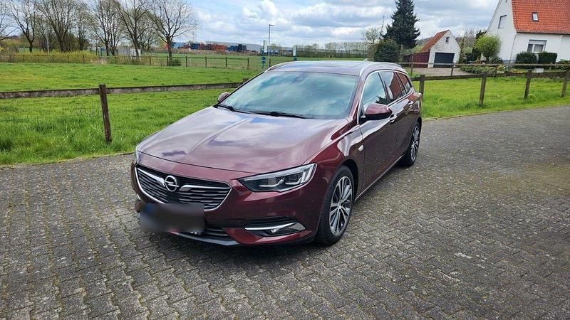 Gebraucht Opel Insignia Ultimate 170 PS (125 kW) 2018 Rot Kombi