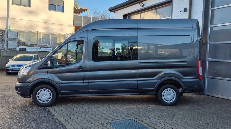Gebraucht Ford Transit Trend 170 PS (125 kW) 2018 Grau Van / Kleinbus