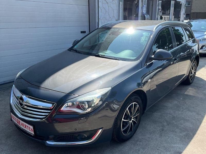 Grau Gebraucht 2013 Opel Insignia Limousine | 6.800 € (Etwas zu teuer) - Bild 1/4