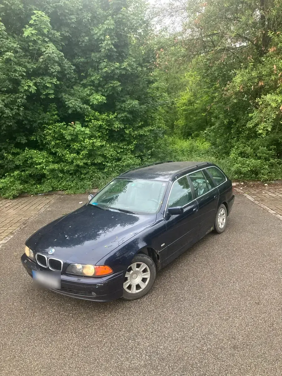 Gebraucht BMW 525 163 PS (119 kW) 2003 Blau Kombi