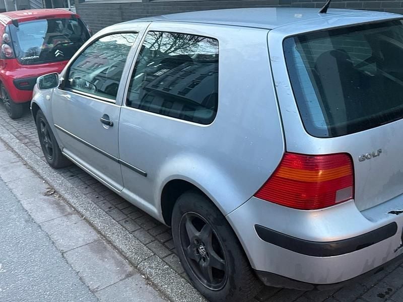 Gebraucht VW Golf 65 PS (47 kW) 2000 Grau Coupé