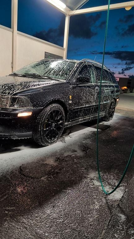 Gebraucht Volvo V40 Standard 163 PS (119 kW) 2003 Schwarz Kombi