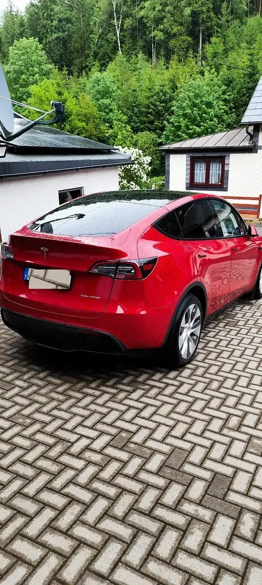 Used Tesla Model Y 152 kW (208 HP) 2022 Red SUV