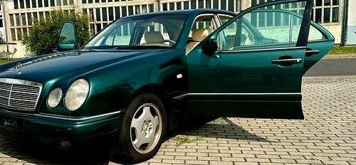 Gebraucht Mercedes E240 Elegance 170 PS (125 kW) 1998 Grün Limousine