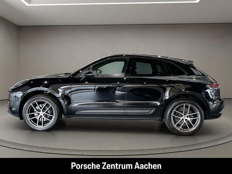 Gebraucht Porsche Macan 265 PS (194 kW) 2024 Schwarz SUV