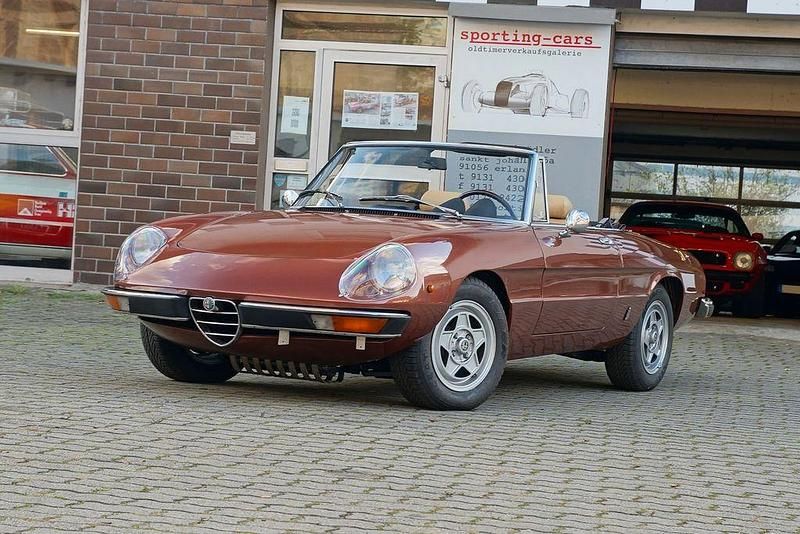 Braun Gebraucht 1981 Alfa Romeo Spider Super Cabrio | 25.500 € - Bild 1/4