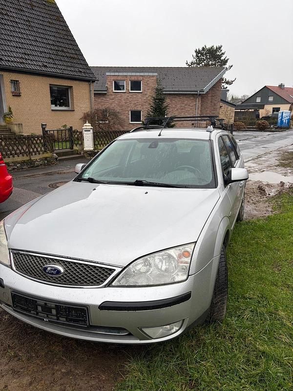 Gebraucht Ford Mondeo 145 PS (106 kW) 2004 Silber Kombi
