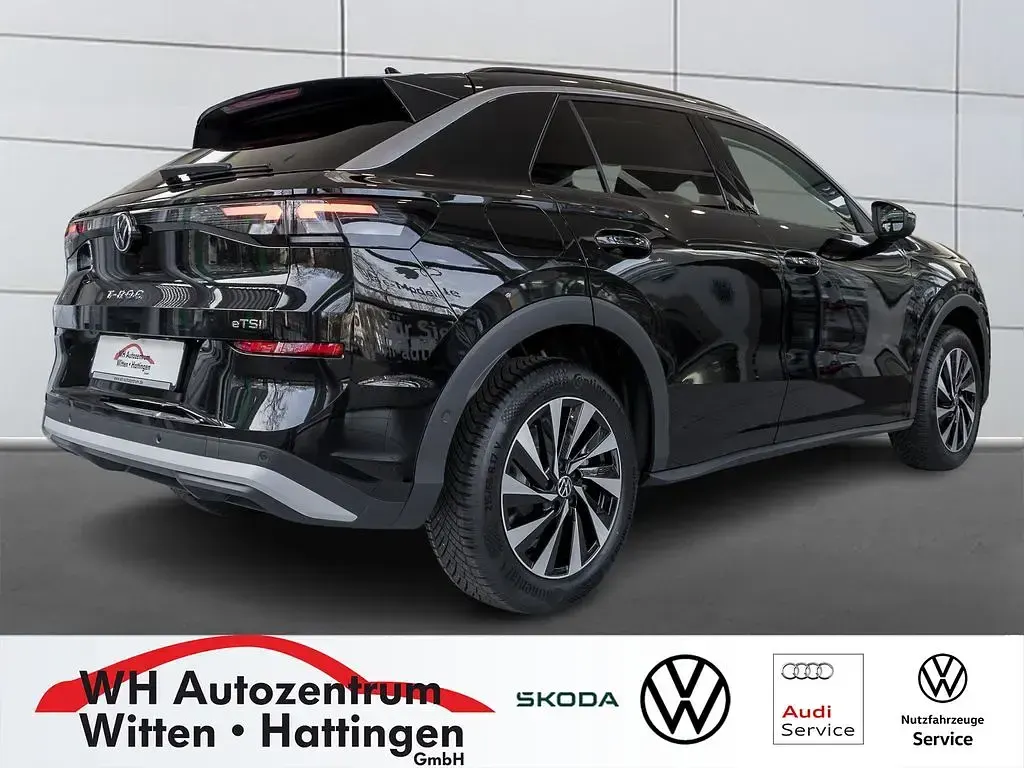Gebraucht VW T-Roc Cabriolet Life 116 PS (85 kW) 2026 Grenadillschwarz metallic SUV