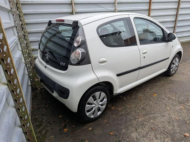 Gebraucht Citroën C1 Style 68 PS (50 kW) 2010 Weiß Kleinwagen