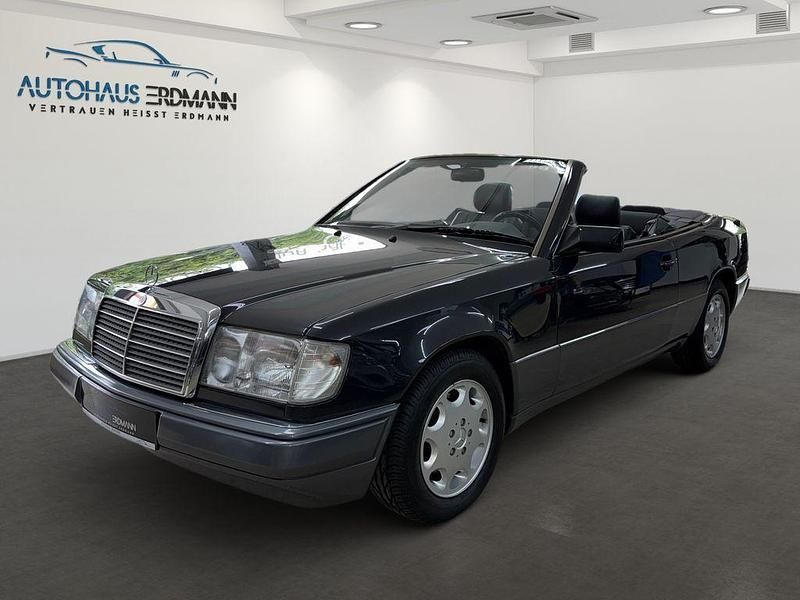 Schwarz Gebraucht 1993 Mercedes 300 Cabrio | 32.990 € - Bild 1/3