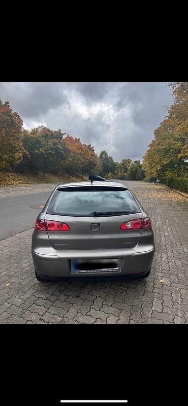 Gebraucht Seat Ibiza 65 PS (47 kW) 2004 Grau Kleinwagen