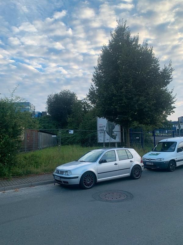 Gebraucht VW Golf IV 80 PS (58 kW) 1998 Silber Kleinwagen