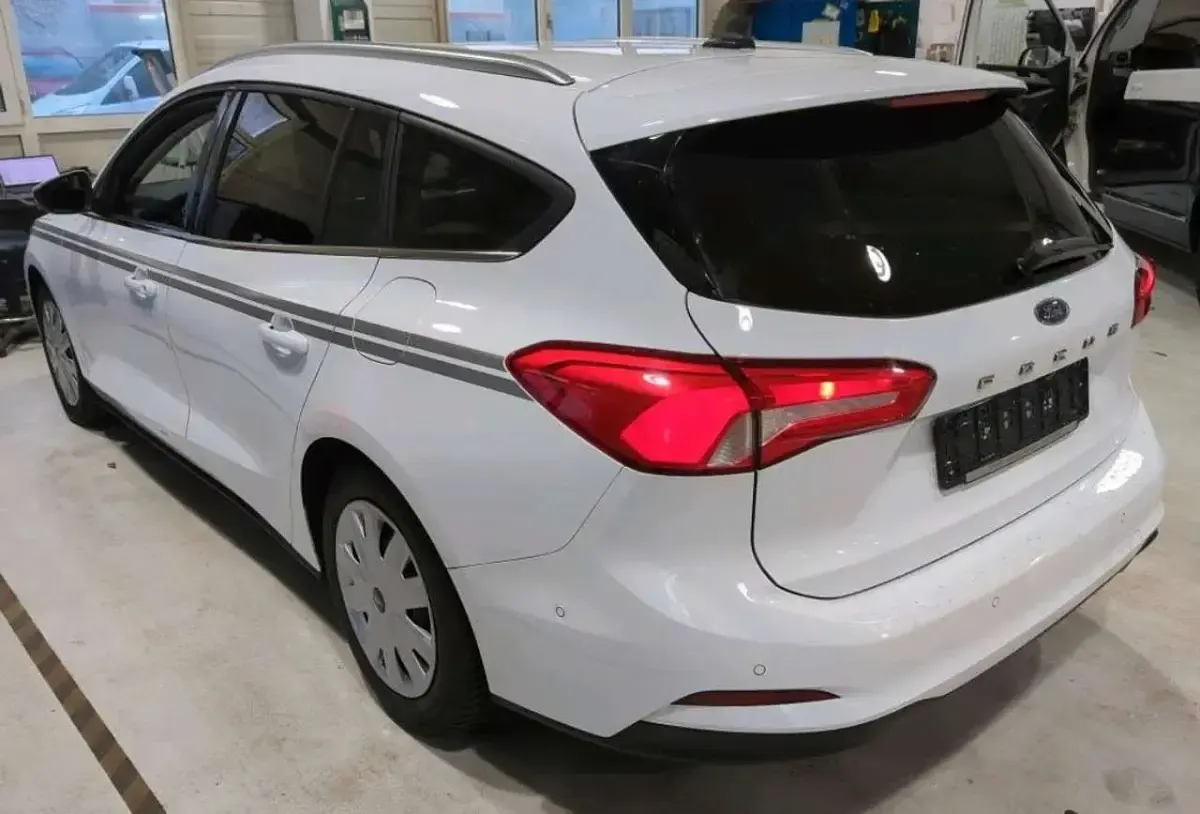 Usata Ford Focus Cool & Connect 120 CV (88 kW) 2020 Bianco Station wagon