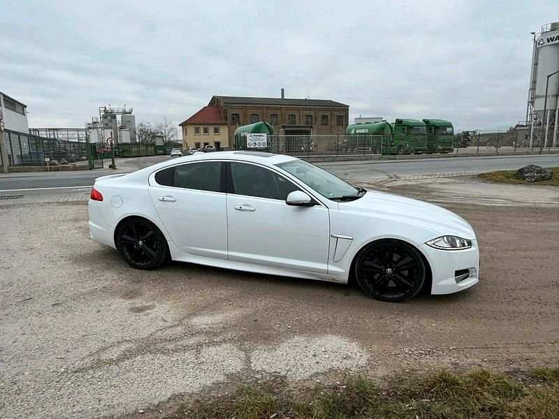 Gebraucht Jaguar XF 275 PS (202 kW) 2012 Weiß Limousine